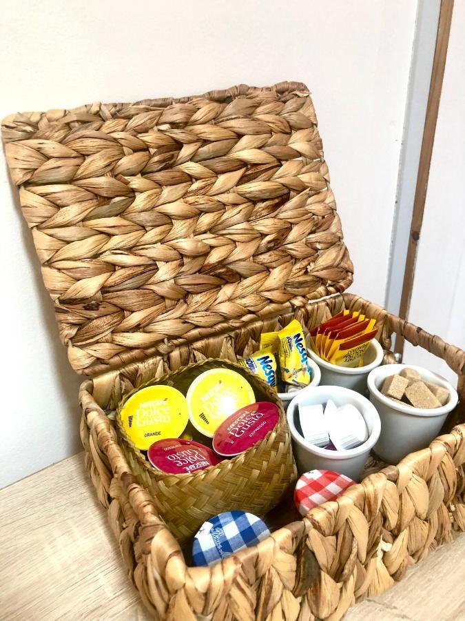 佩兹纳斯 Au Bout Du Pre酒店 外观 照片